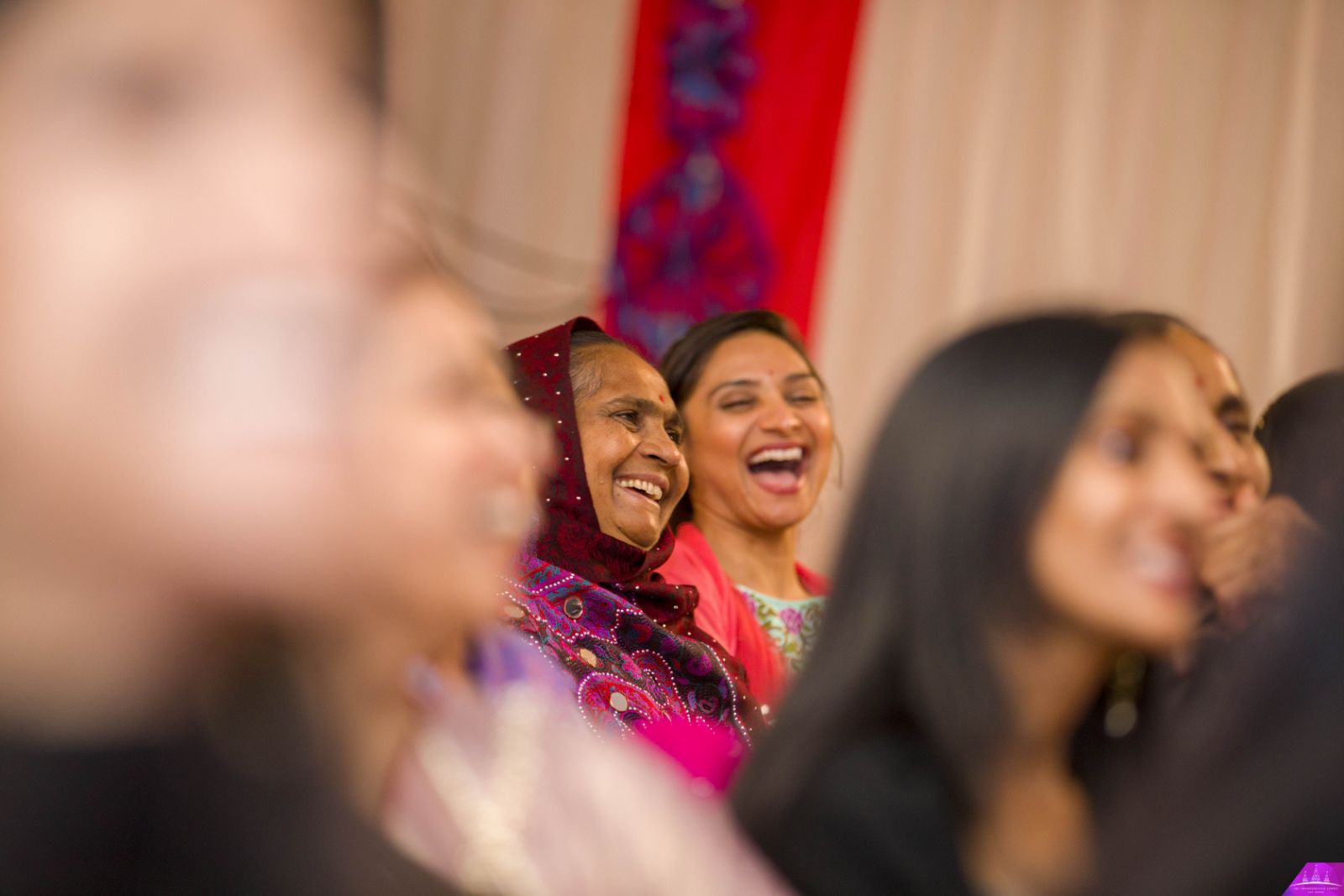 ©1987-2017 SKS Swaminarayan Temple East London